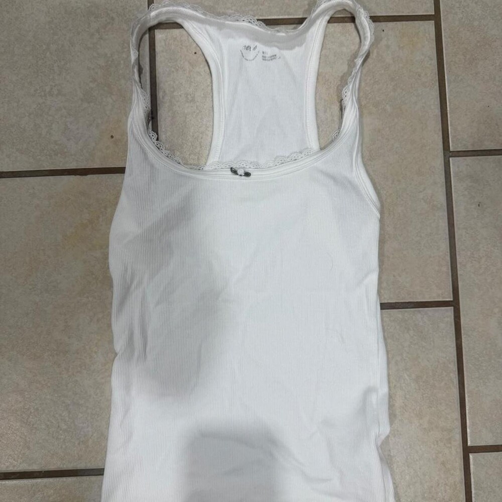 Aerie white tank top with lace trim Size M #aerie #lingerie